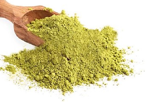 lžička s kratomem